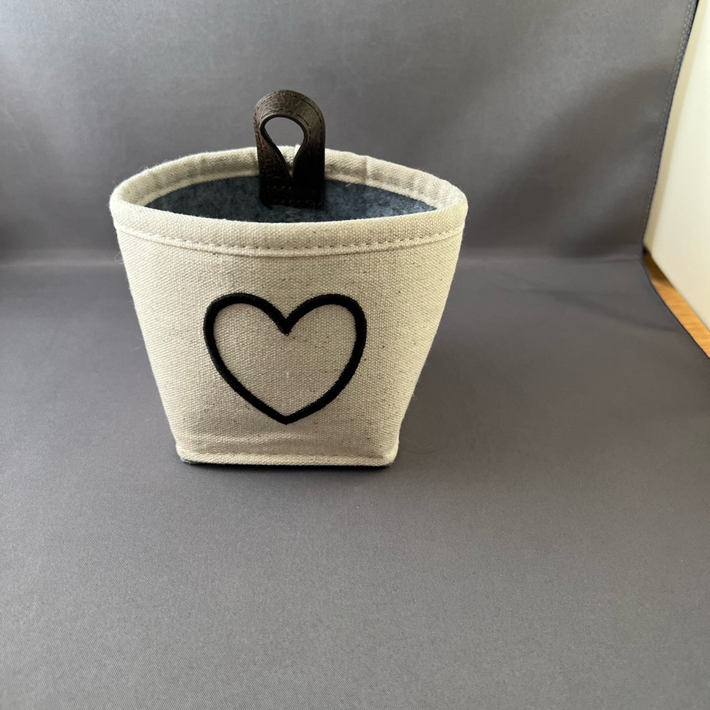 Dreamkeeper mini bin - new no original packaging